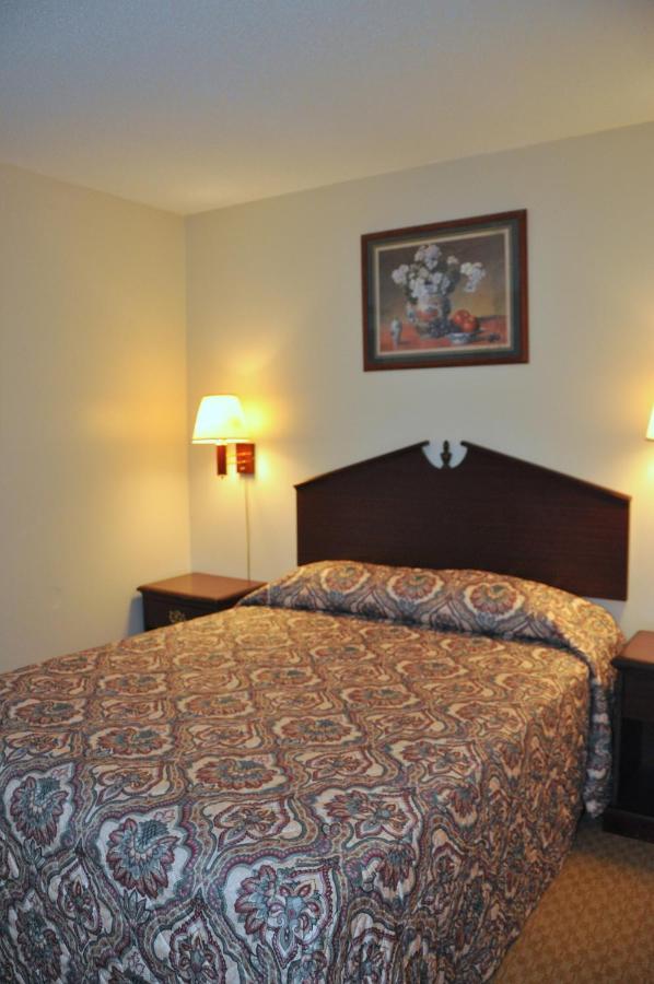 Merrimac Inn & Suites วิลเลียมส์เบิร์ก ภายนอก รูปภาพ